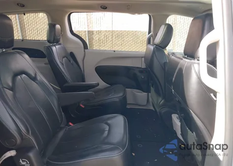 2018 Chrysler Pacifica Limited z USA, uszkodzony, nr VIN 2C4RC1GGXJR272568